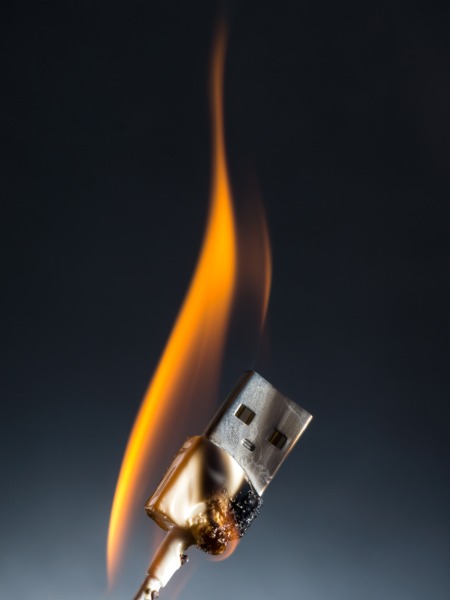 USB cabel fire